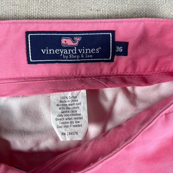 Vineyard Vines Men’s Pink Shorts 36 Waist 9 Inch Inseam Preppy - Picture 6 of 6